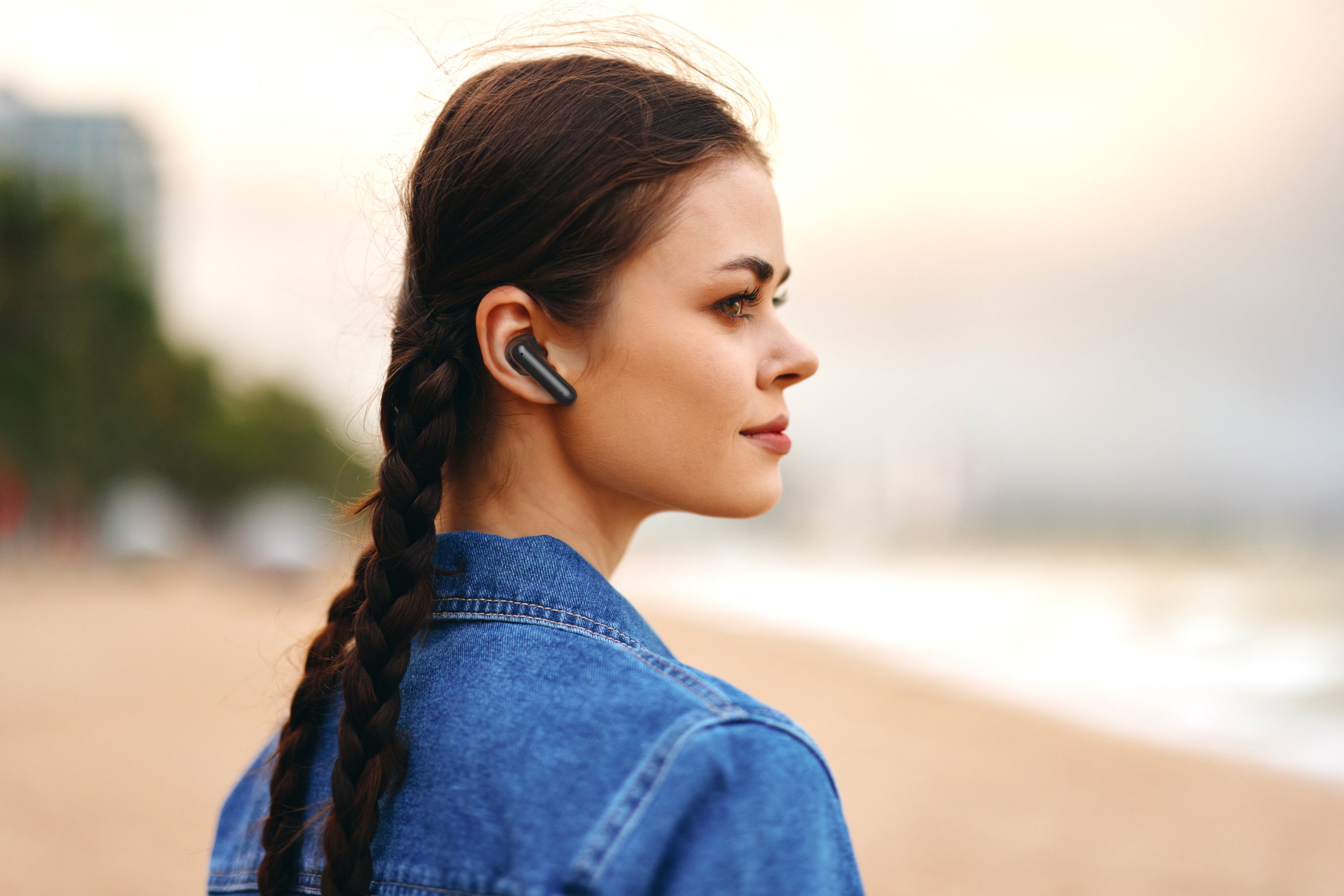 True Wireless Bluetooth Earphones - Black & White