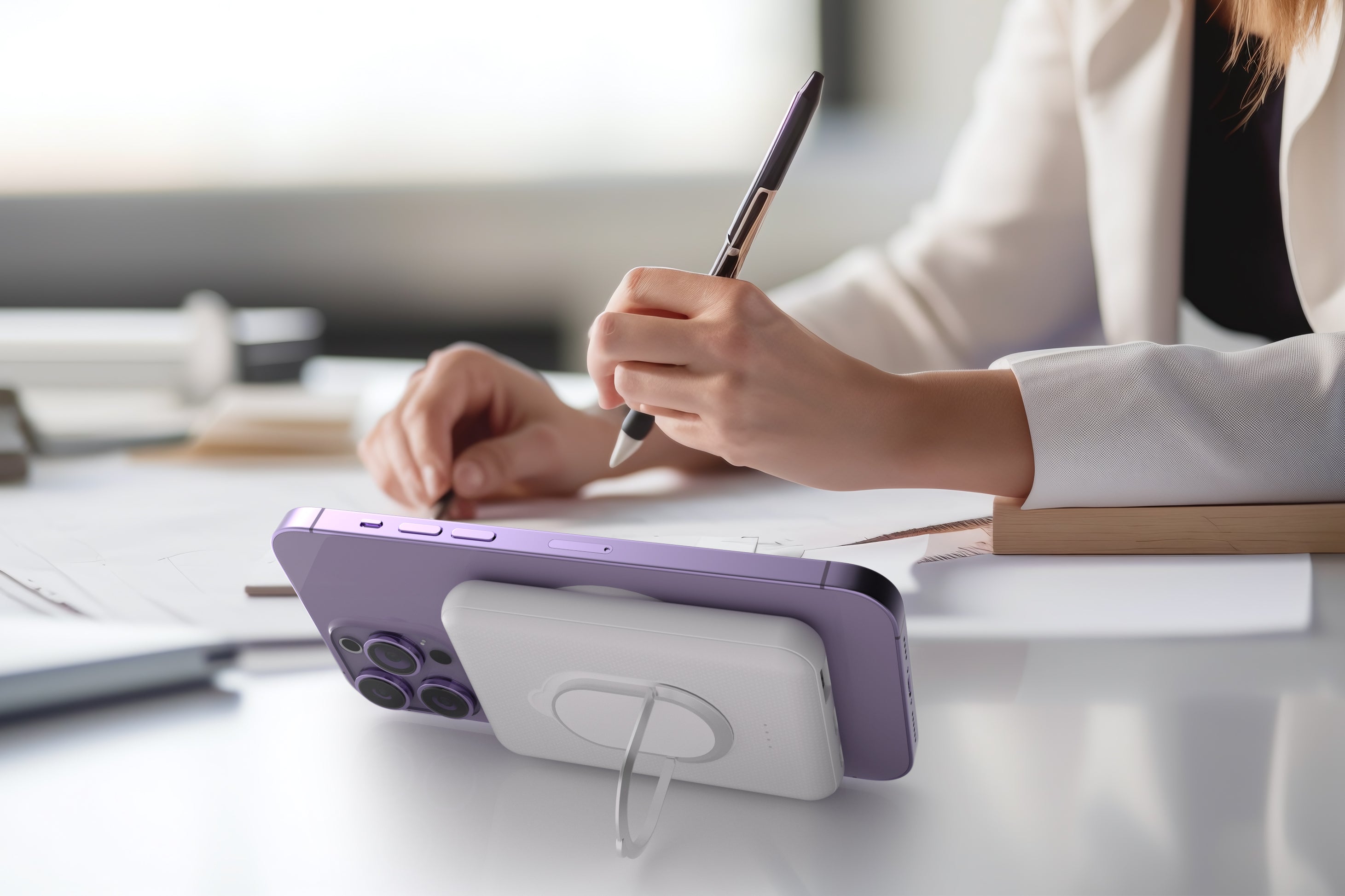 MagSafe Compatible power bank with Kick Stand 6600mAh