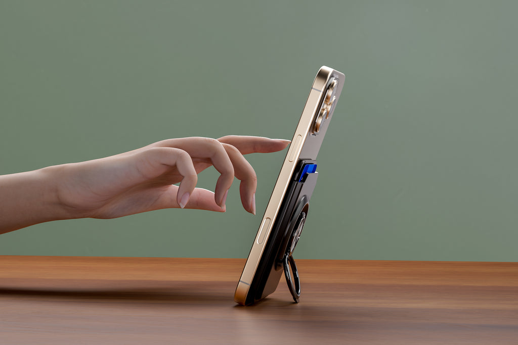 MagSafe Wallet with Kickstand Ring