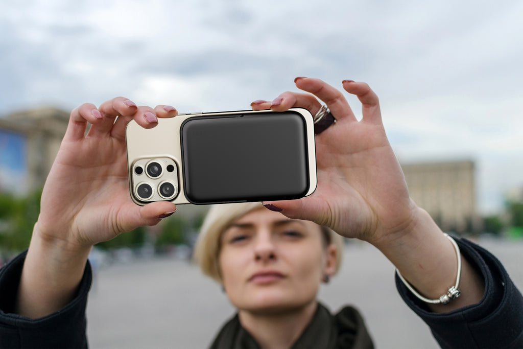 MagSafe 10000mAh Power Bank with Kickstand- Retail Packaging